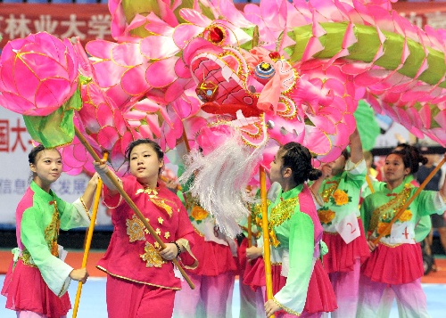 苏州学子舞龙舞狮现场 苏州学子舞龙舞狮现场