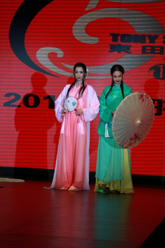 “绚·尚”—中国时尚造型展演 “绚·尚”—中国时尚造型展演