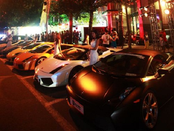 苏州阿斯顿马丁ONE-77豪车展示租赁 苏州阿斯顿马丁ONE-77豪车展示租赁