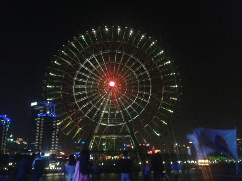 激情百度酒吧9周年庆典 激情百度酒吧9周年庆典