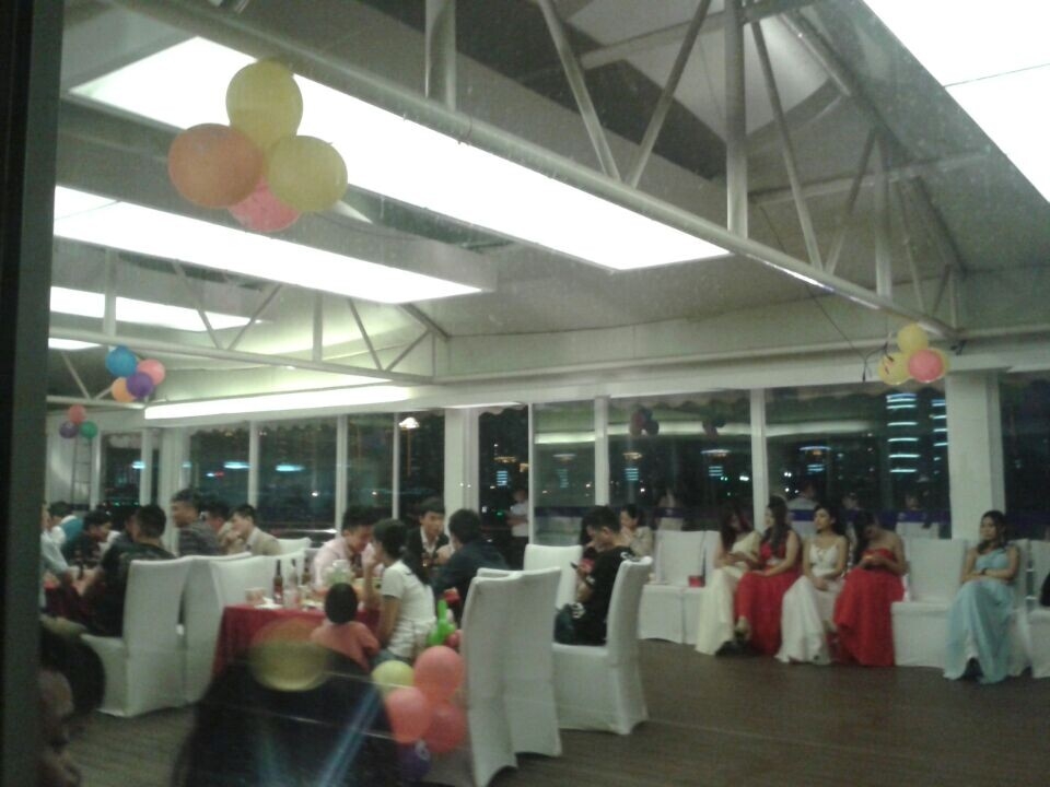 激情百度酒吧9周年庆典 激情百度酒吧9周年庆典